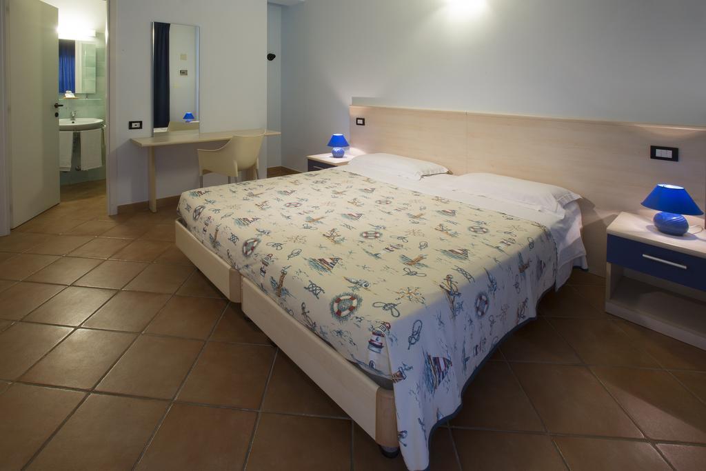 Hotel Vila Bahia Numana Room photo