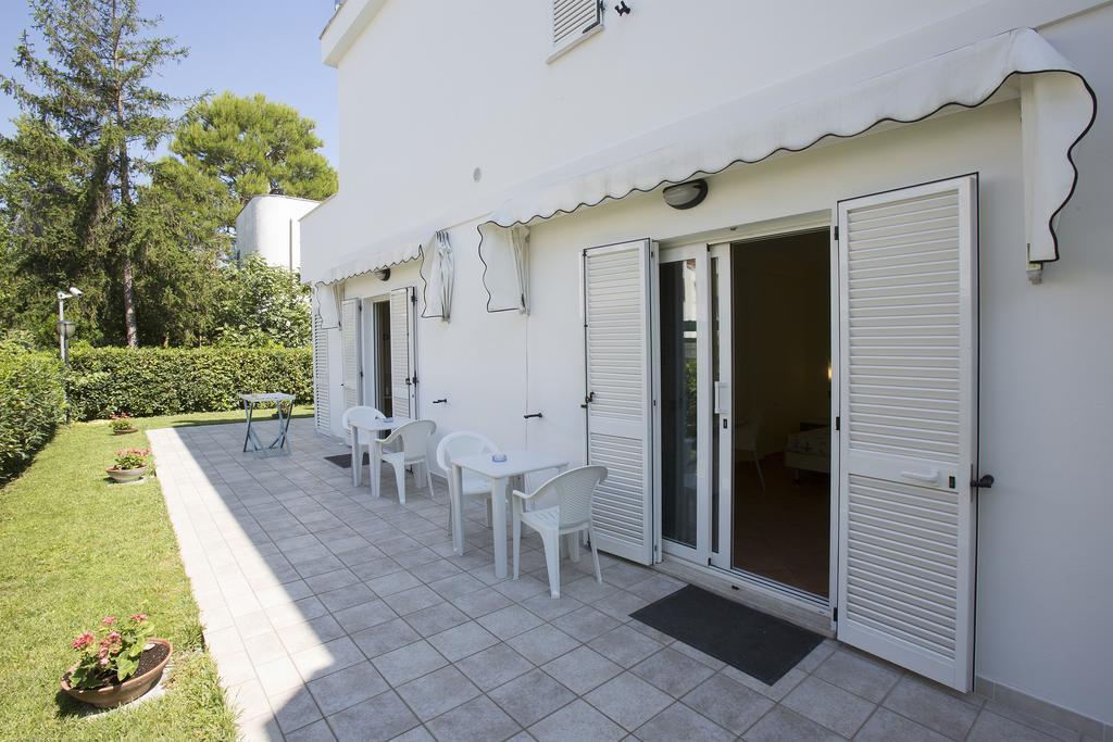 Hotel Vila Bahia Numana Exterior photo